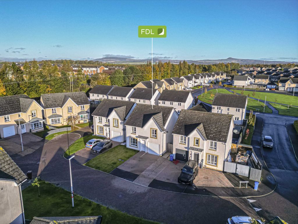 Property photo 3 of 40