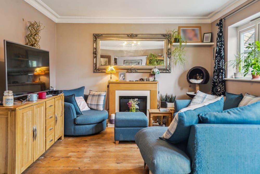 Property photo 2 of 19