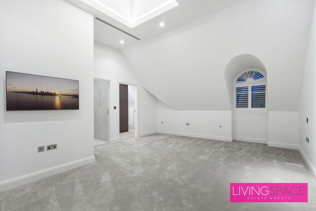 Additional image 5 of 3 bed flat to rentCamlet Way, Barnet EN4