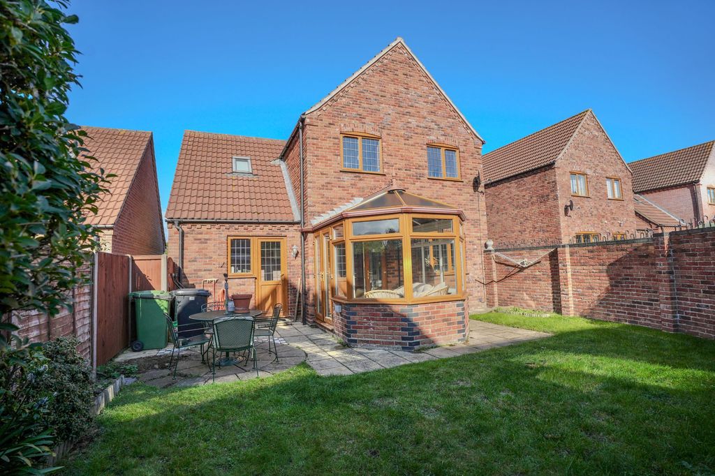 Property photo 3 of 33