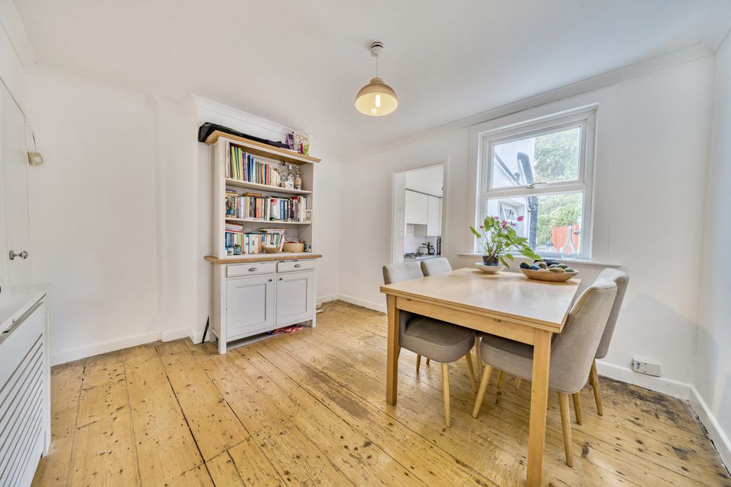 Property photo 3 of 21 1349753-11-68B9A0...