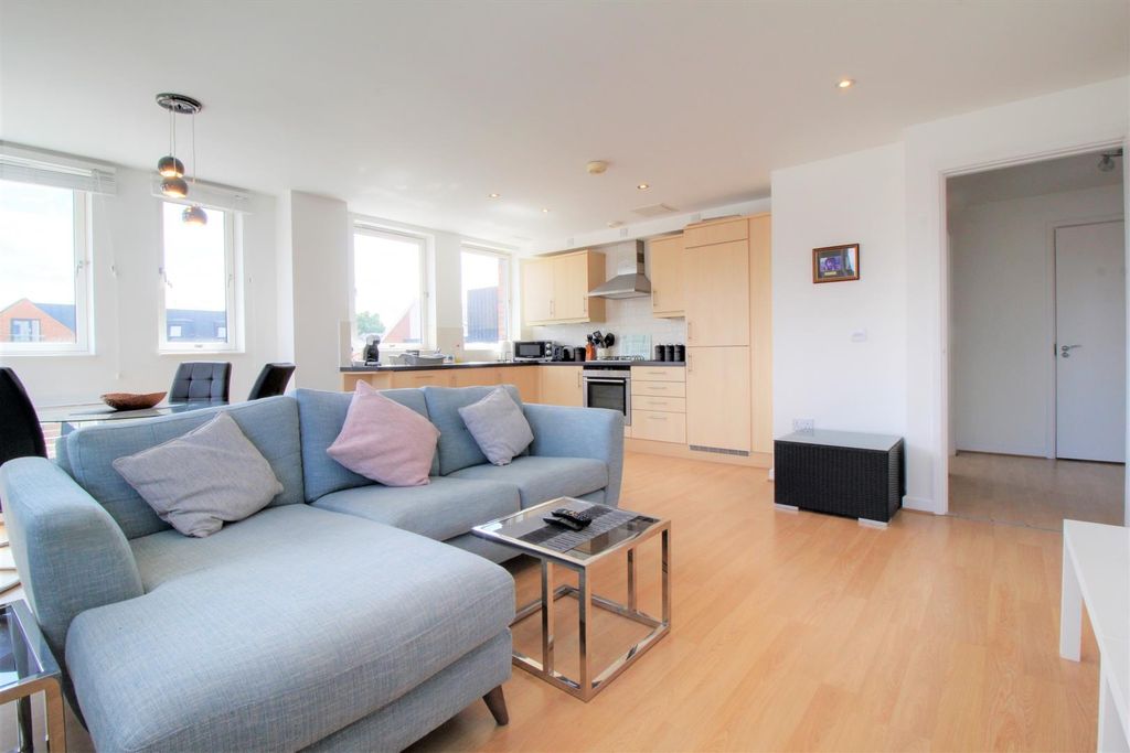 Property photo 2 of 13