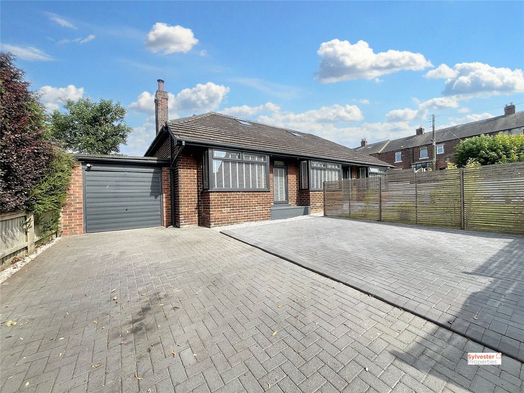 Property photo 2 of 40 Picture No. 09