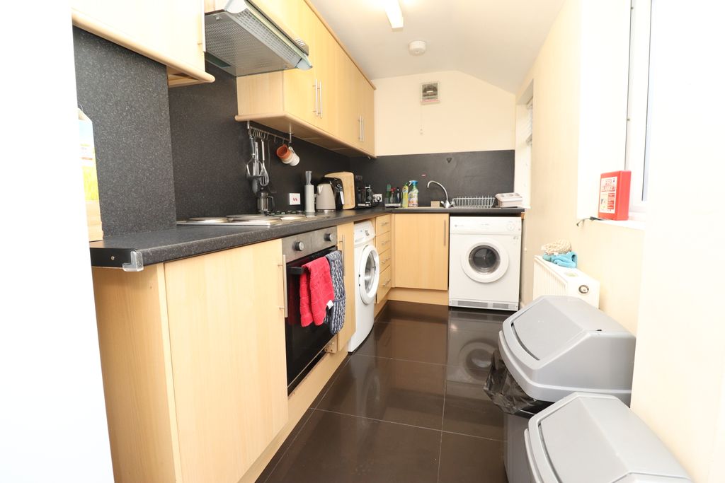Property photo 2 of 13 Img_7732