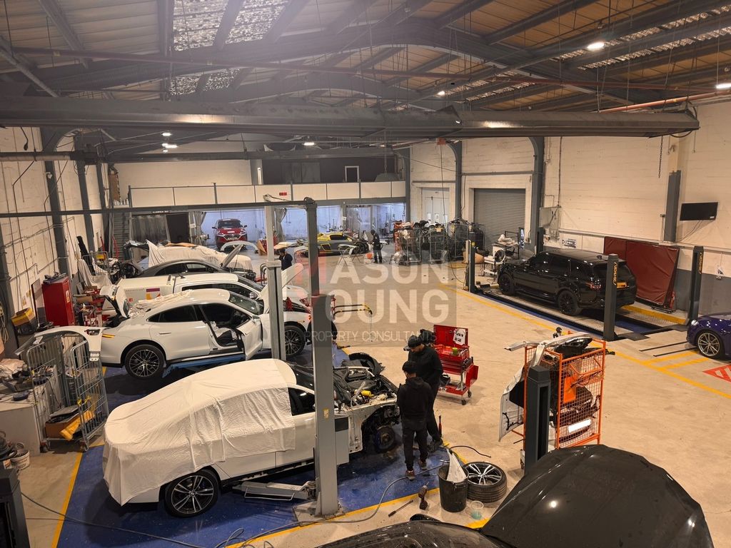 Property photo 3 of 12