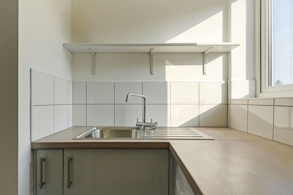 Property photo 1 of 19 Kitchen