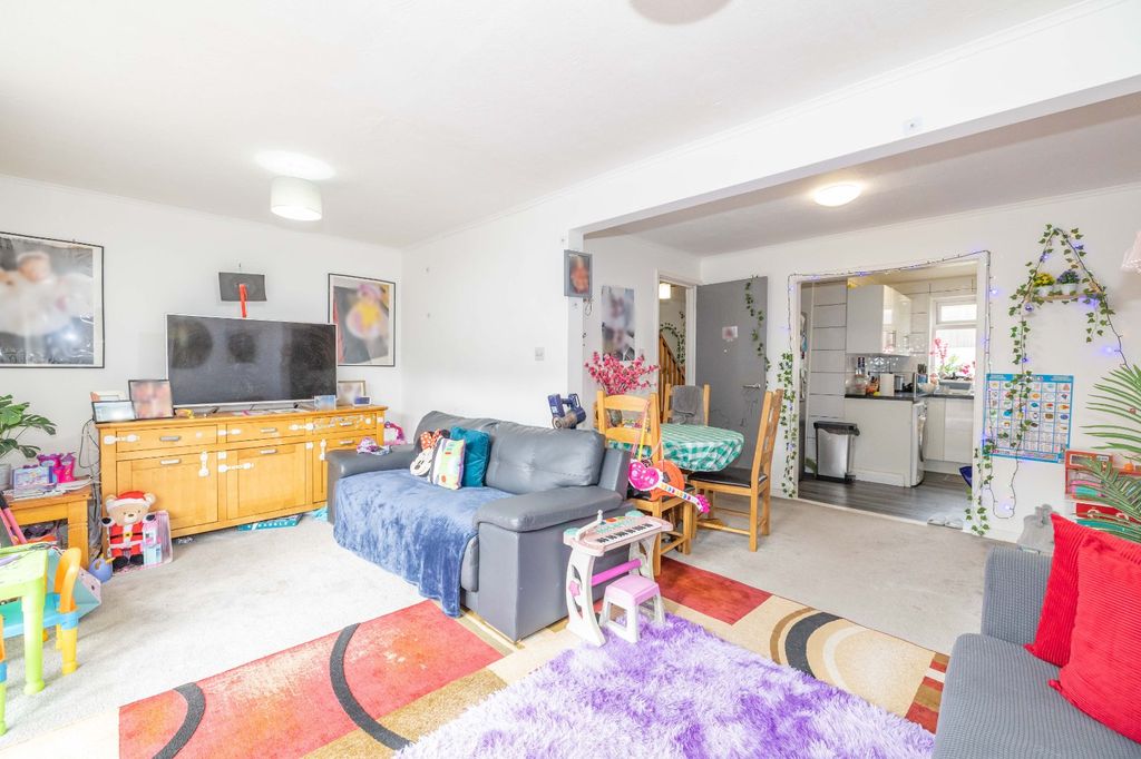 Property photo 3 of 10 Picture 3