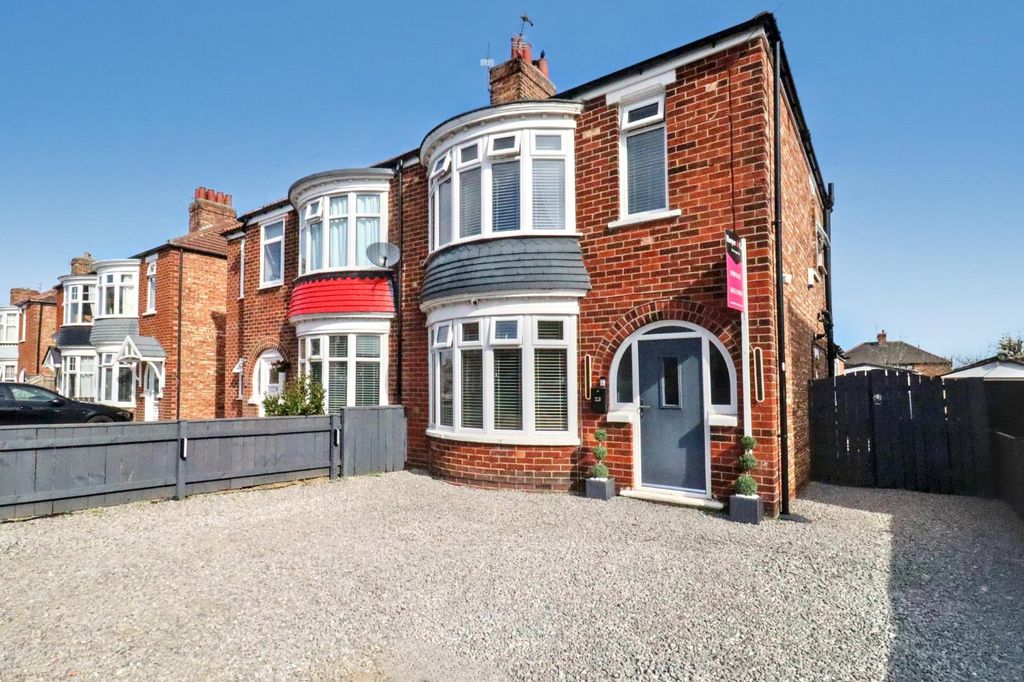 Property photo 1 of 25