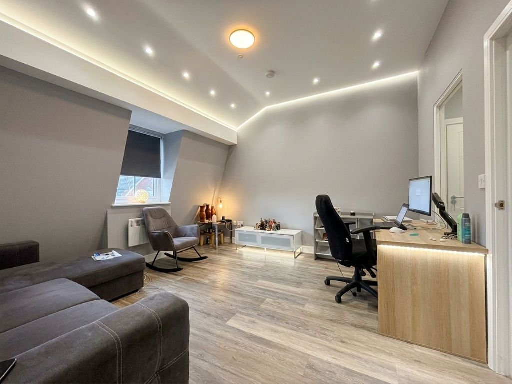 Property photo 2 of 5