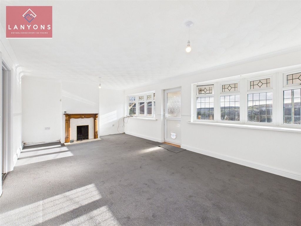 Property photo 2 of 12 Picture No. 03