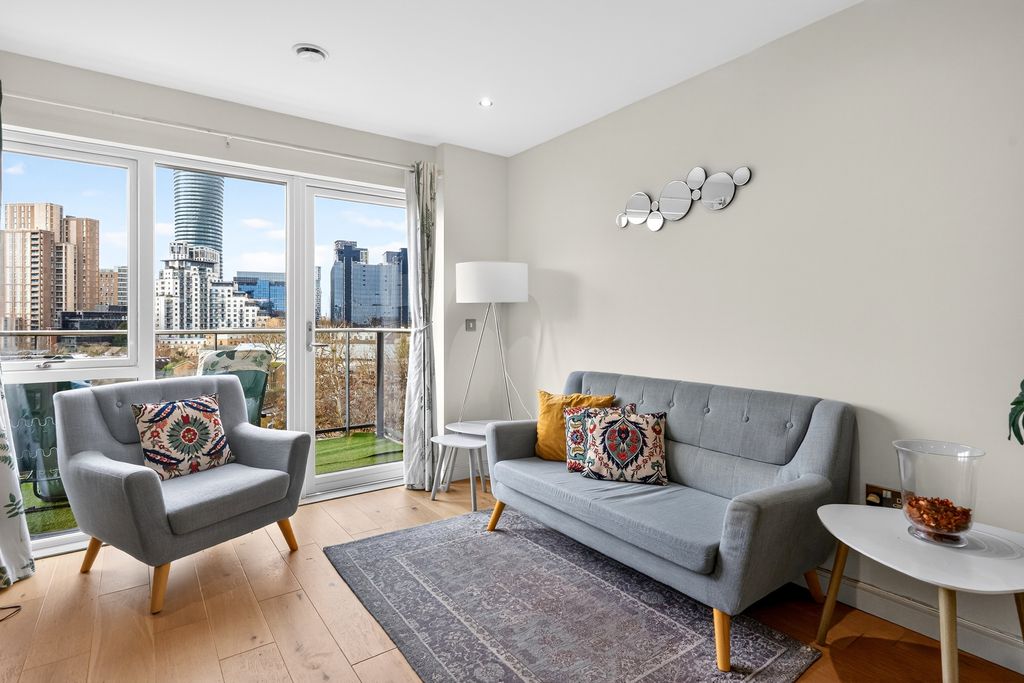 Property photo 1 of 18 Open Plan Living