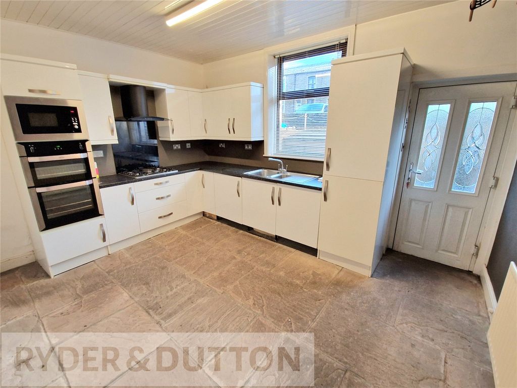 Property photo 1 of 18 Kitchen