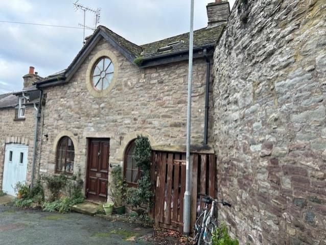 Property photo 1 of 10 External View