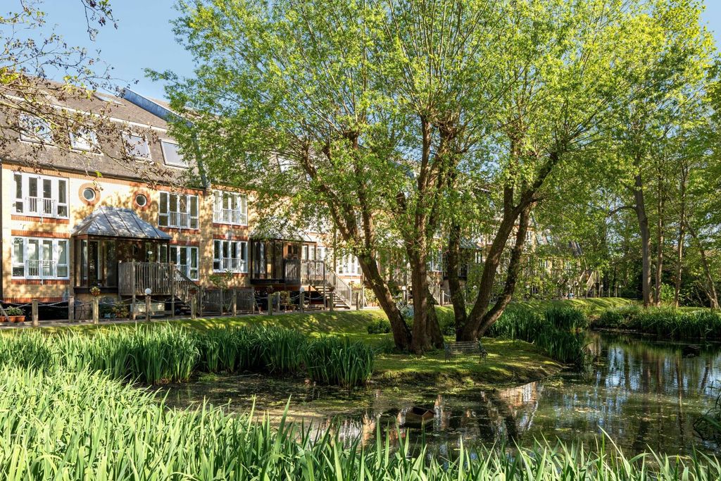 Property photo 1 of 16 1447711-5-69E8E1B...