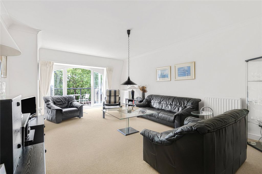 Property photo 2 of 26 Picture No. 22