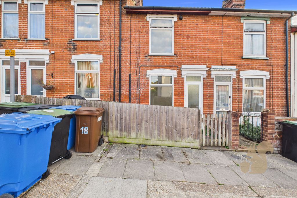 Property photo 1 of 15