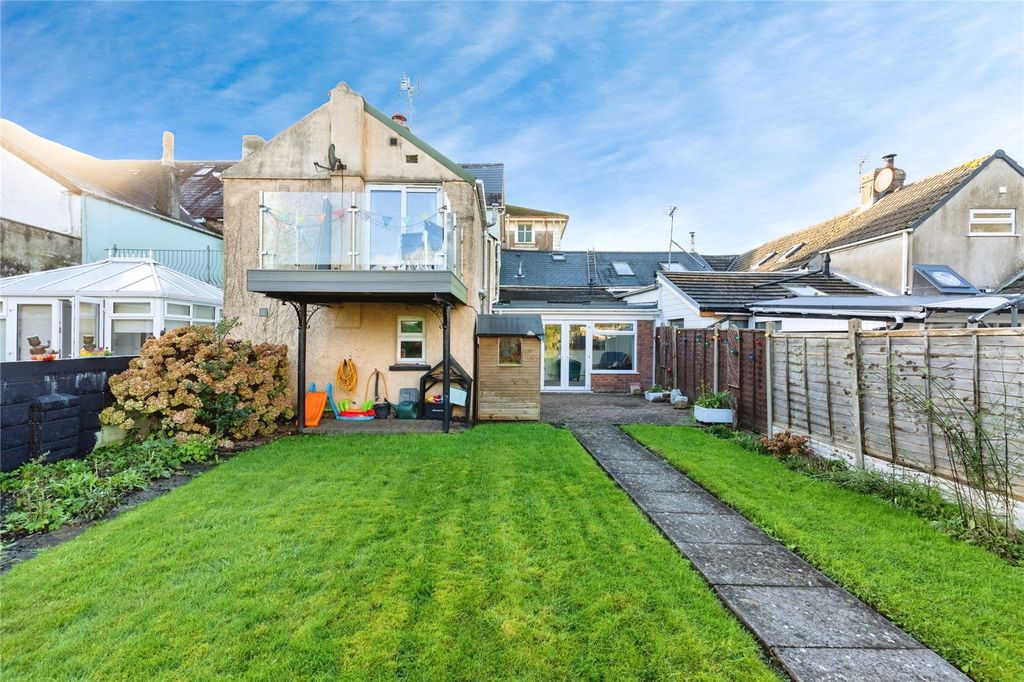 Property photo 1 of 18 Picture No. 16
