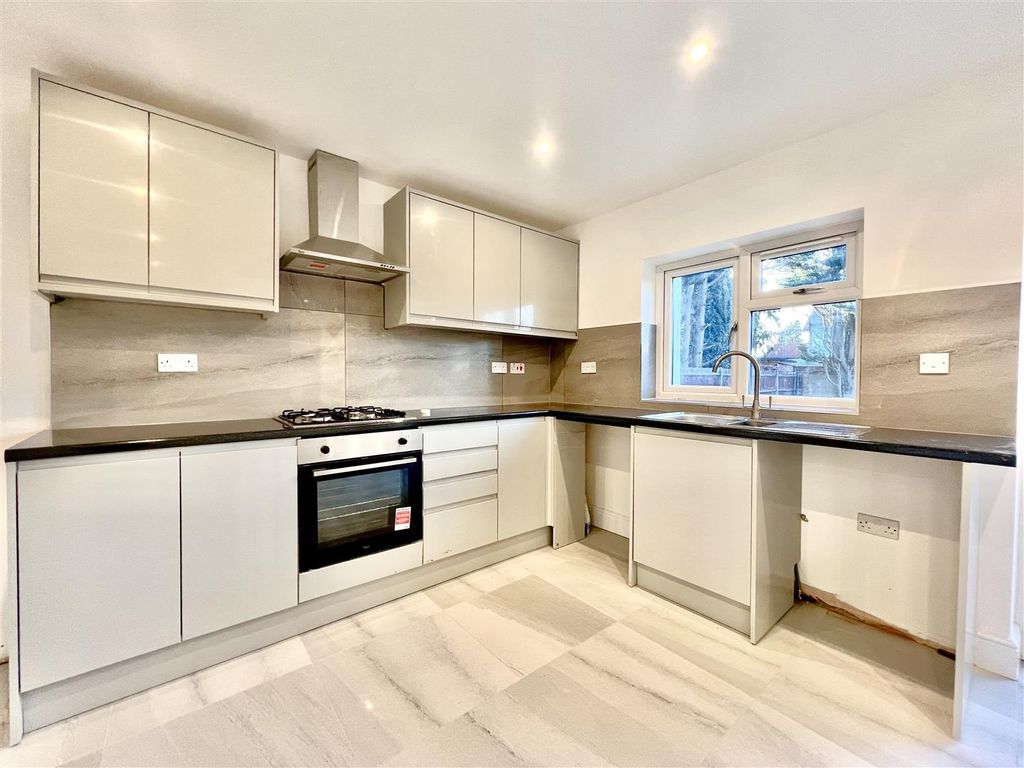 Property photo 1 of 14 Kitchen