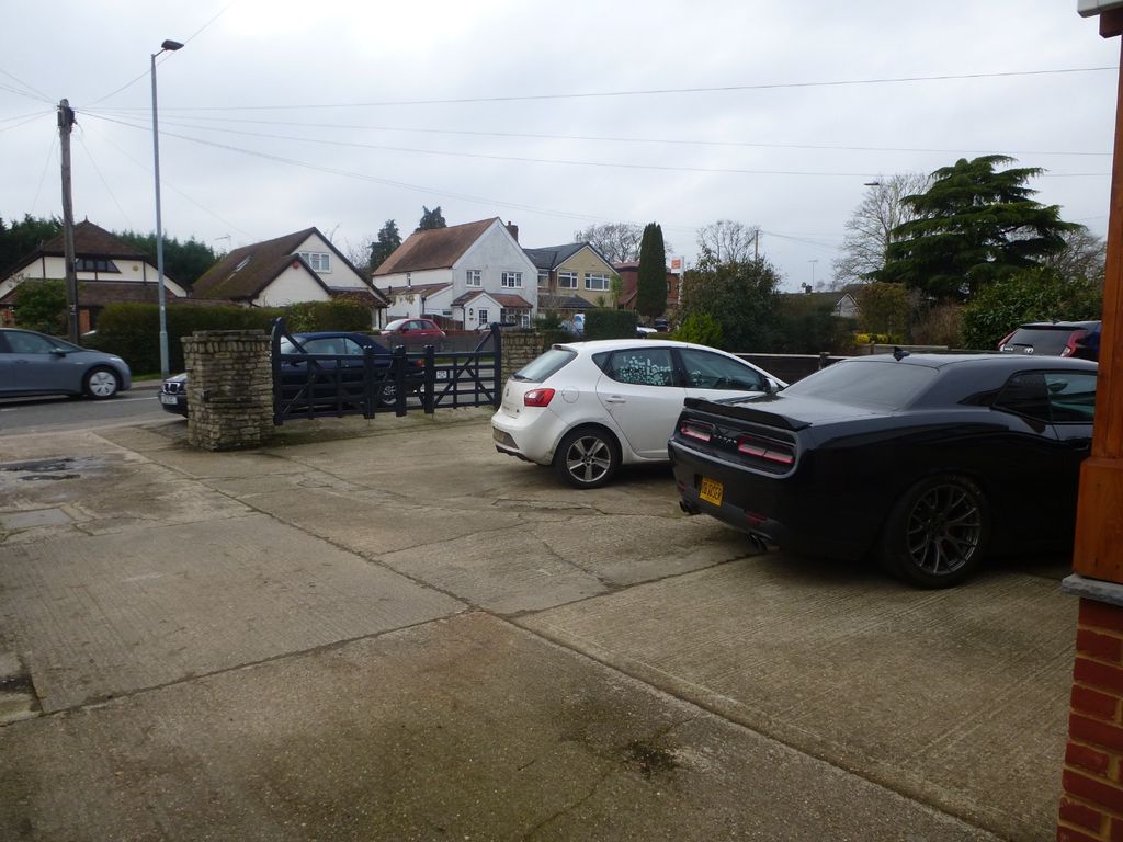 Property photo 2 of 24 4863322