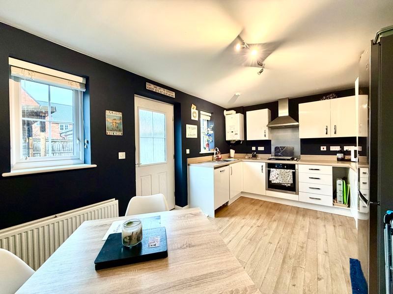 Property photo 2 of 14 Dining Kitchen