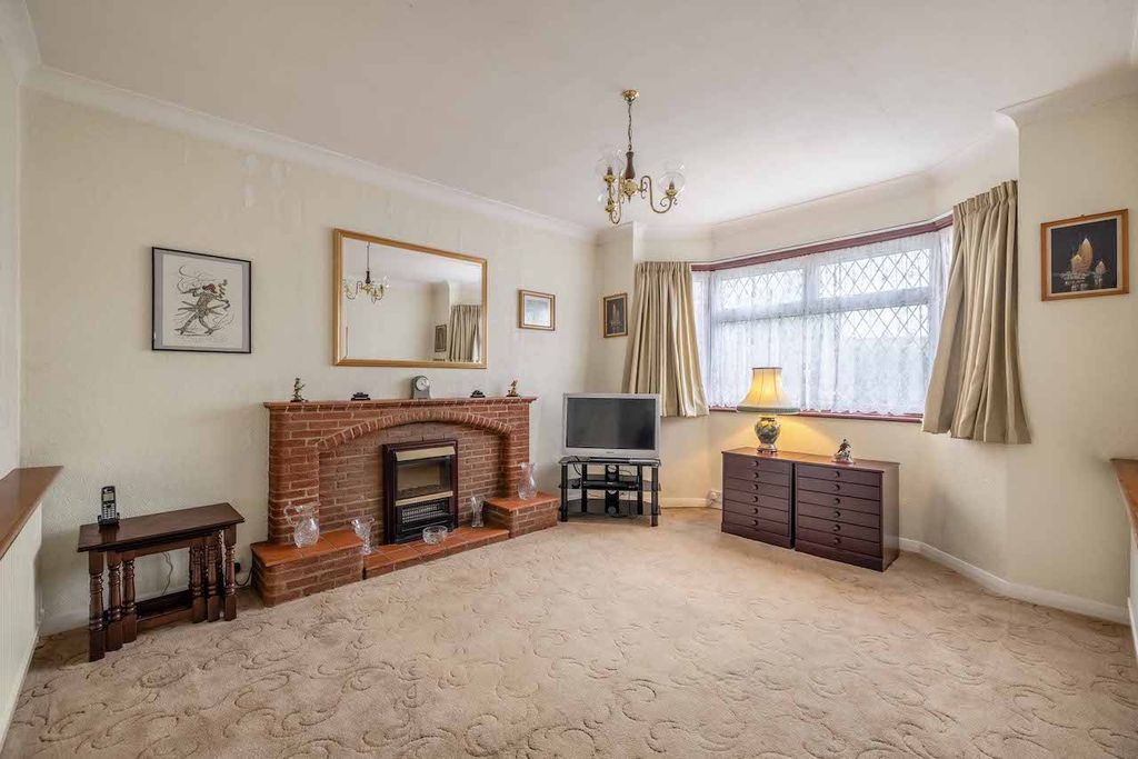 Property photo 3 of 14