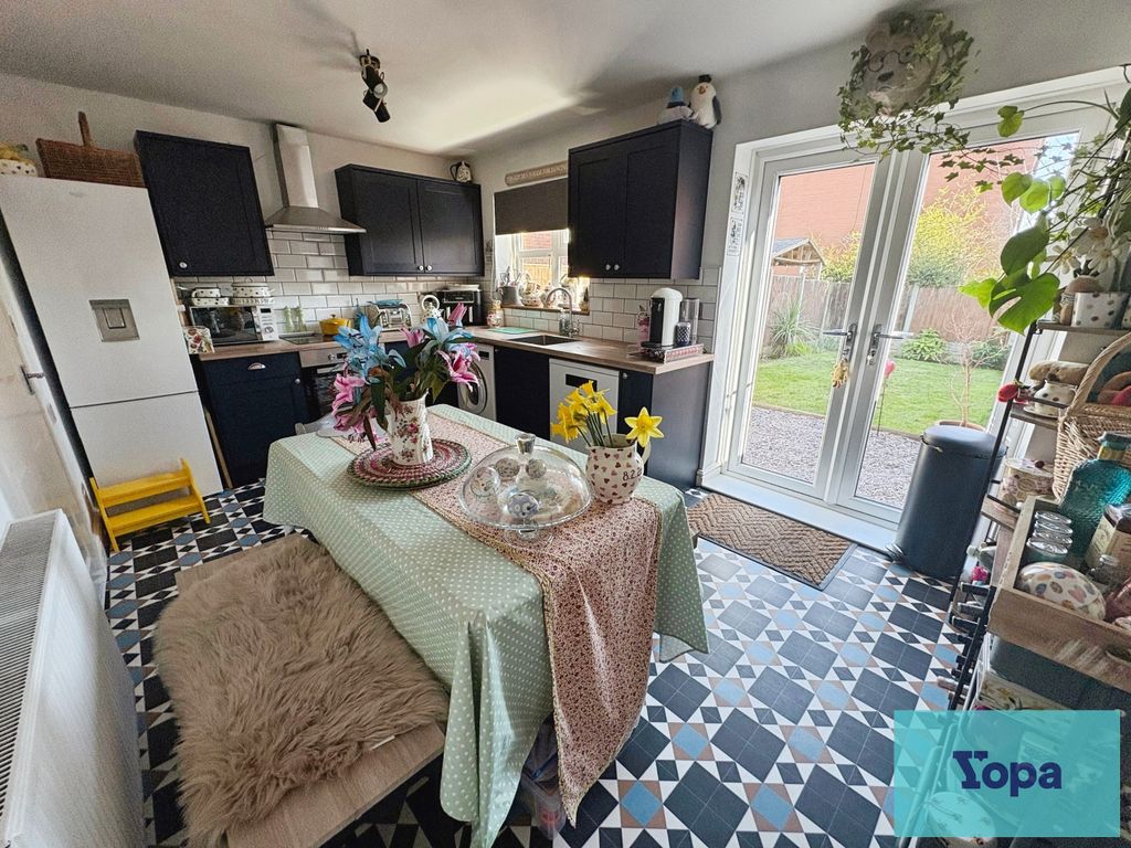 Property photo 3 of 17 Kitchen-Diner