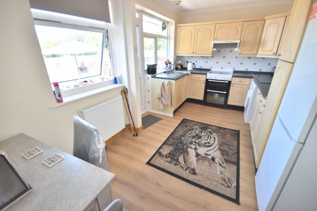 Property photo 3 of 14