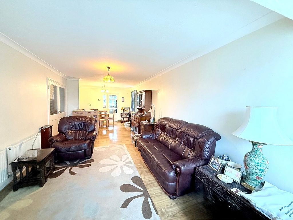 Property photo 2 of 17 Picture No. 04