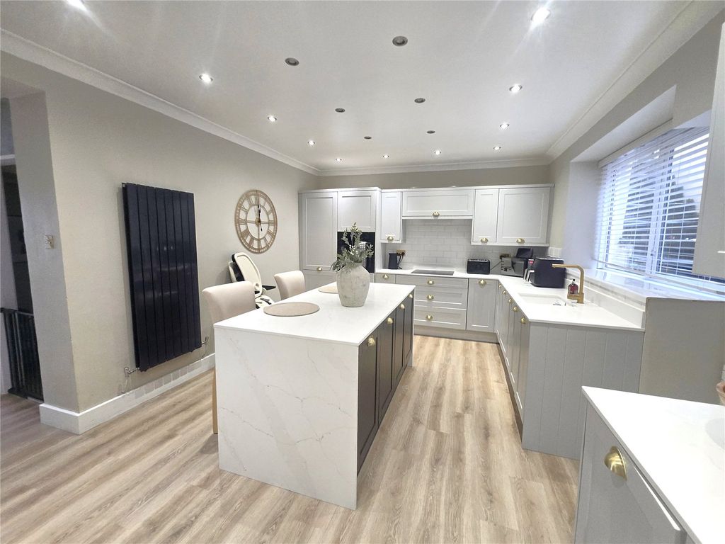 Property photo 3 of 24 Picture No. 21