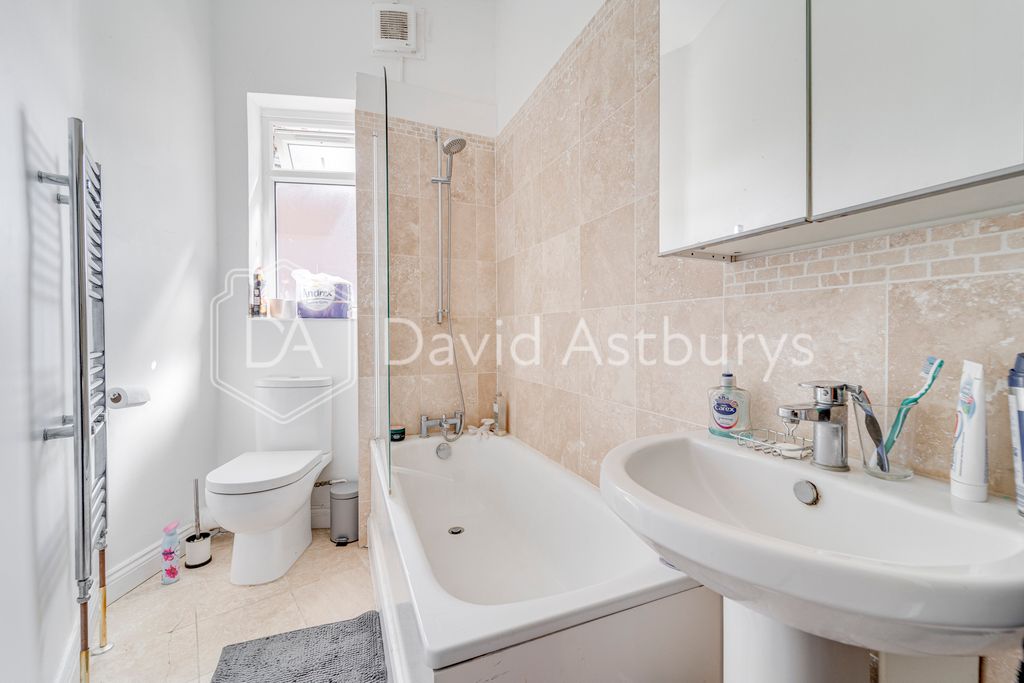 Property photo 3 of 6 Ndb00484_Enfused