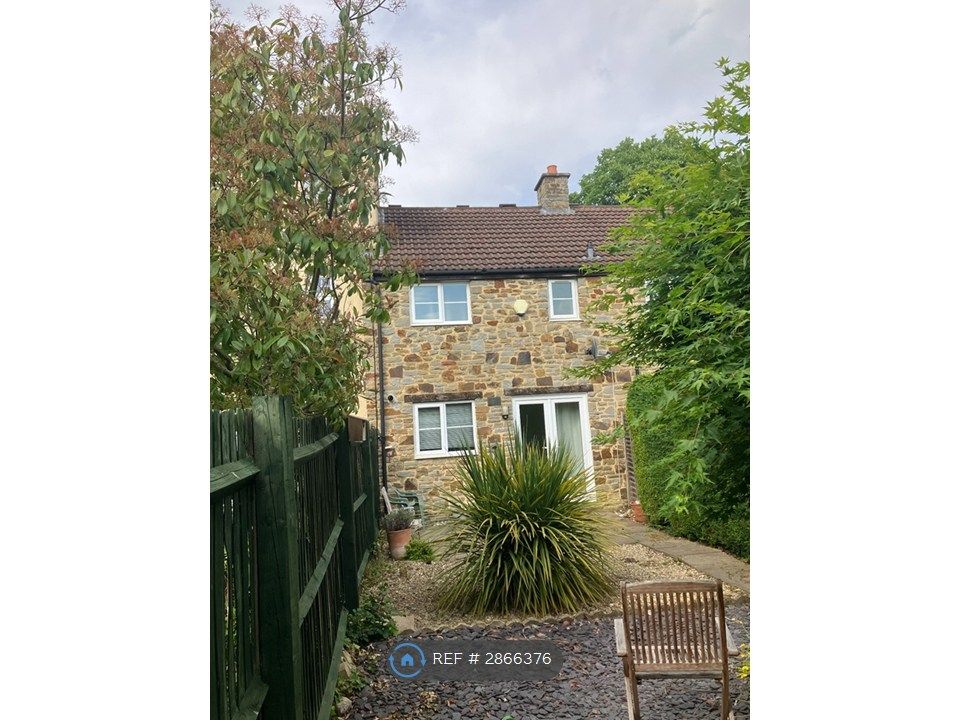 Property photo 2 of 9