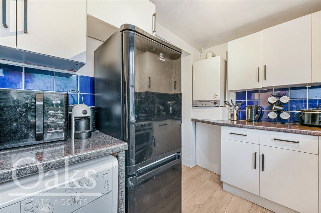 Property photo 3 of 8 Picture No. 06