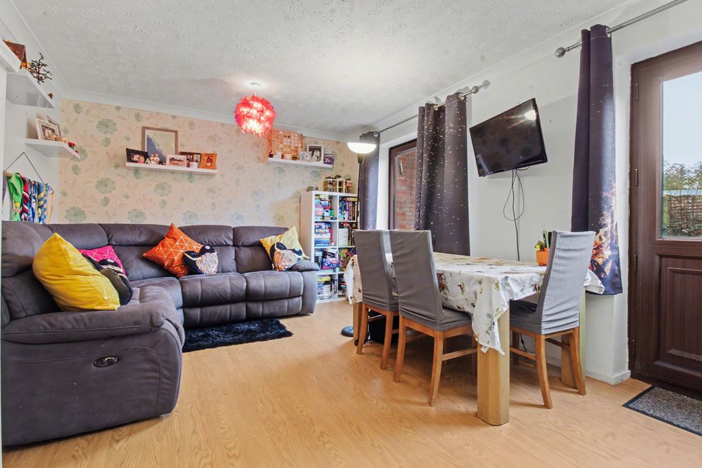 Property photo 2 of 14