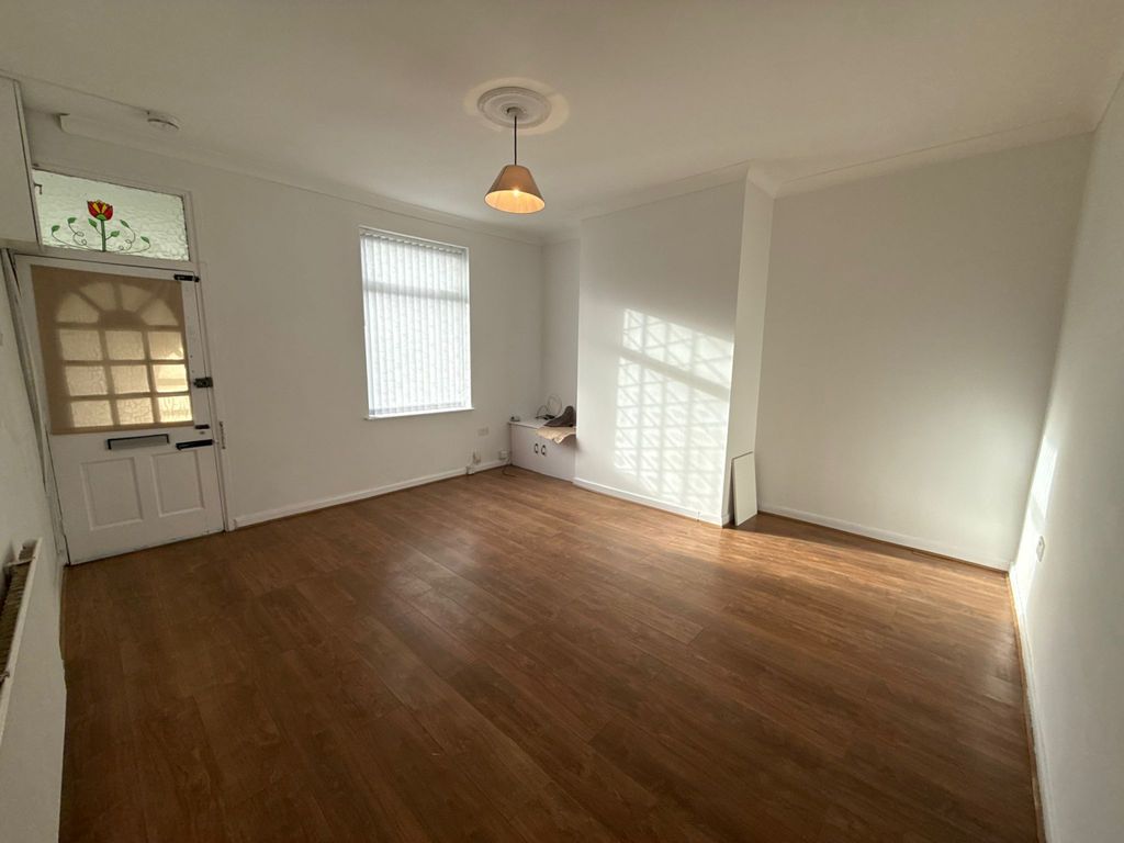 Property photo 3 of 10 Gallery