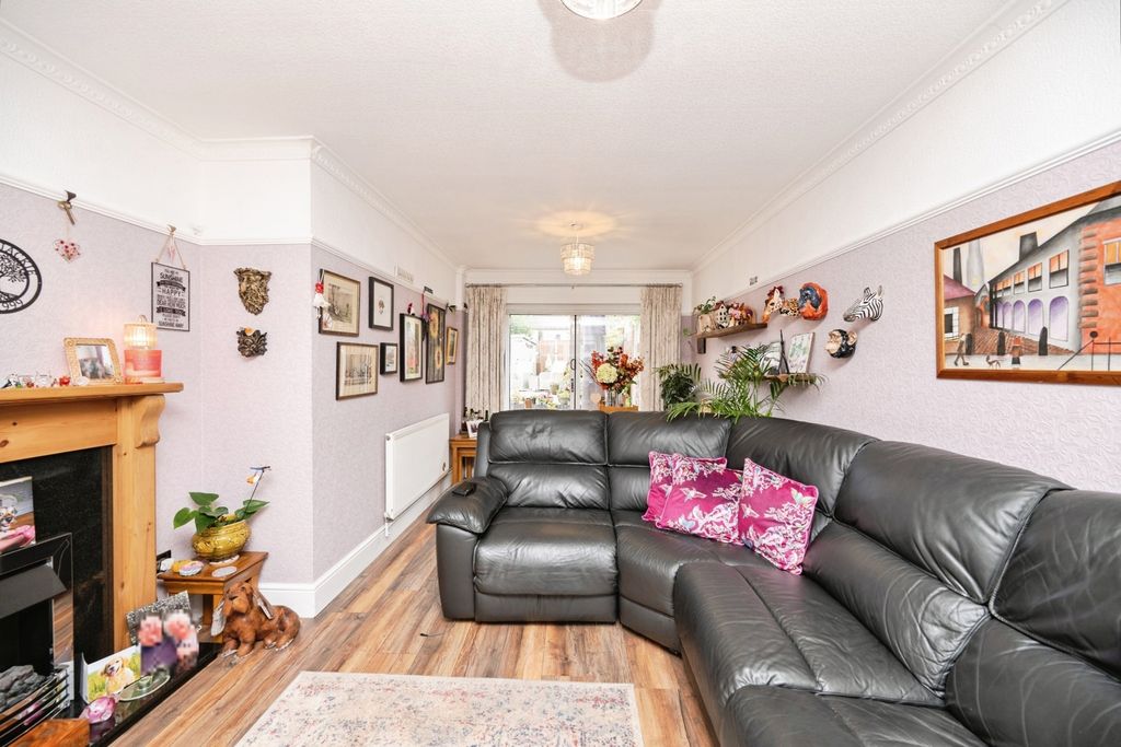 Property photo 2 of 19 Pbox-Img.Jpg
