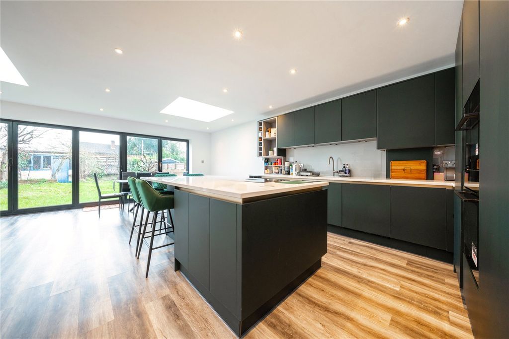 Property photo 3 of 13 Picture No. 28