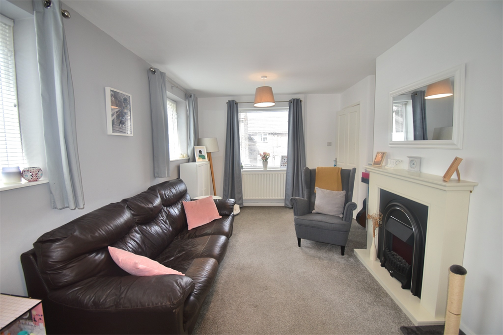 Property photo 3 of 17 Sitting Room