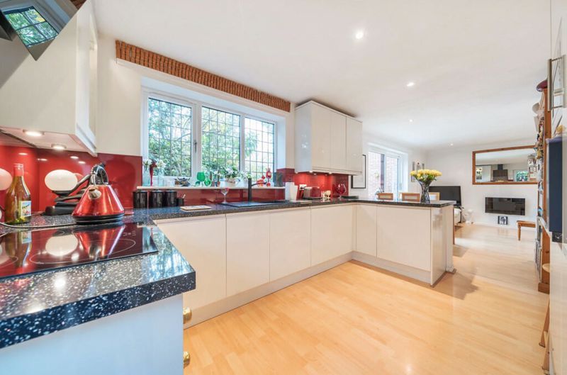 Property photo 3 of 12 Photo 2