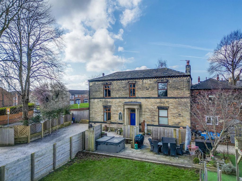 Property photo 1 of 22