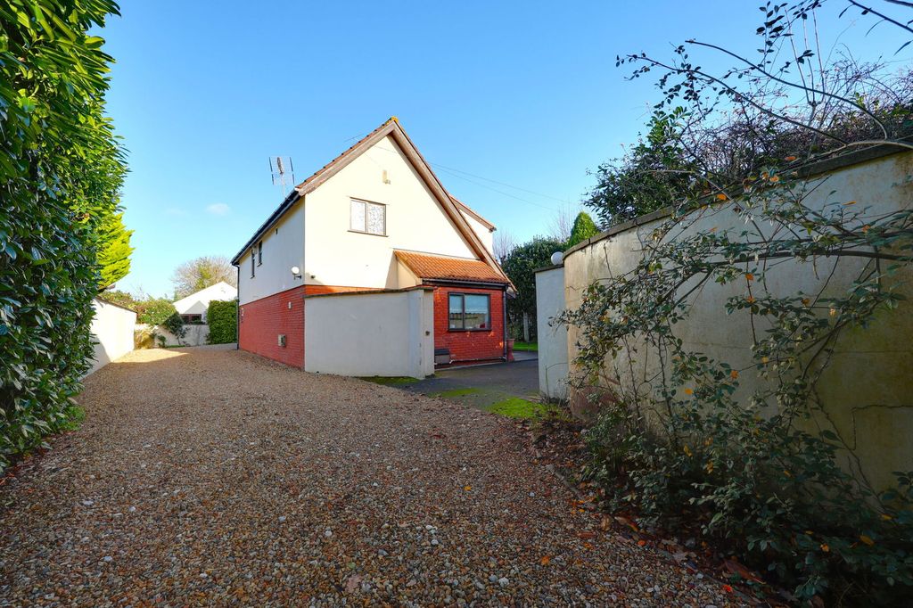 Property photo 3 of 48