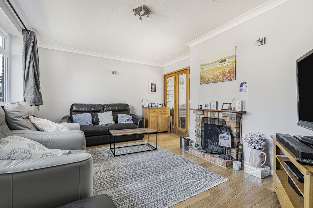 Property photo 3 of 16