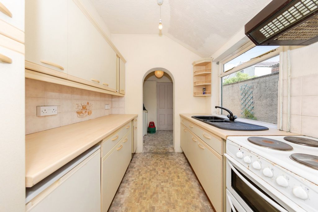 Property photo 3 of 17 Photo