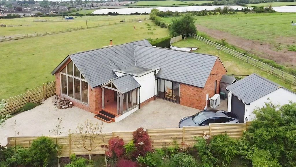 Property photo 1 of 37
