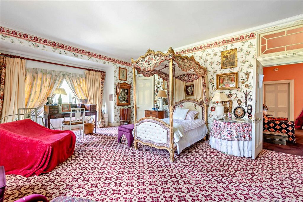 Additional image 18 of 9 bed country house for salePriest Hill, Old Windsor, Windsor, Surrey SL4