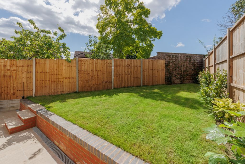 Property photo 1 of 17 Photo 26