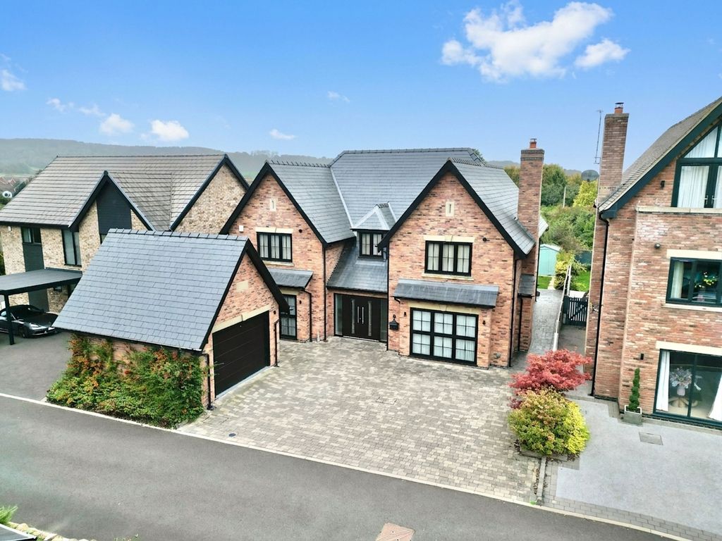 Property photo 1 of 45