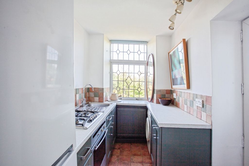 Property photo 2 of 17 Pbox-Img.Jpg