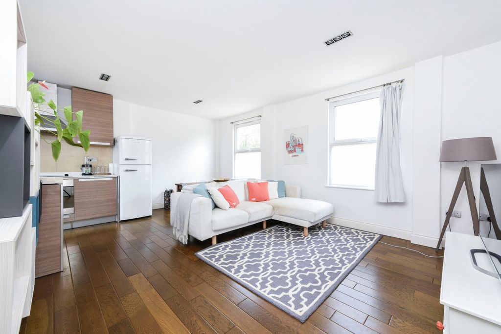 Property photo 2 of 5 Picture No. 27