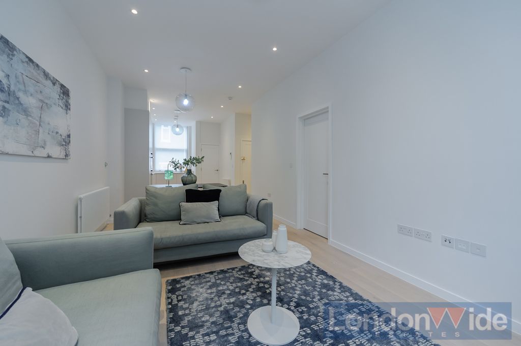 Property photo 3 of 17 Photo 14