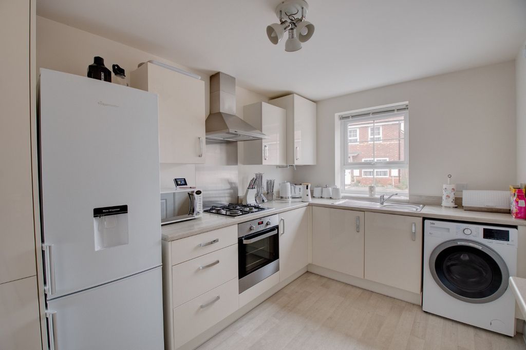 Property photo 2 of 13 Picture No. 08